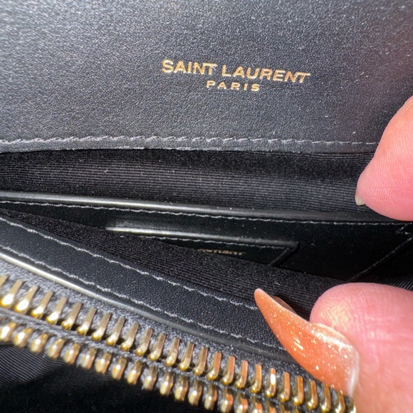 Saint Laurent Medium College Black
Corduroy Shoulder bag - Picture 6 of 13